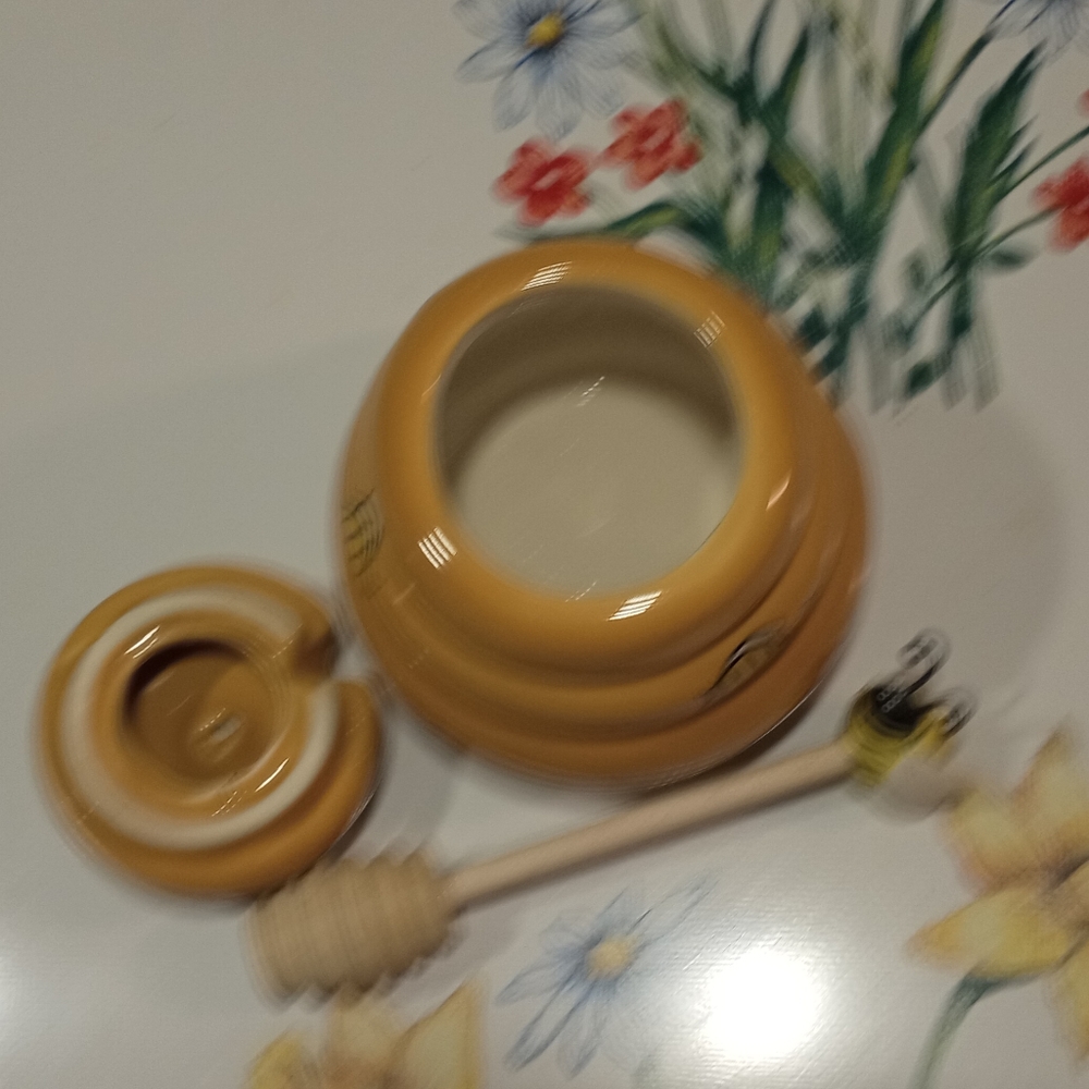 Little bumble bee honey pot๐๐๐ - Picture 6 of 8